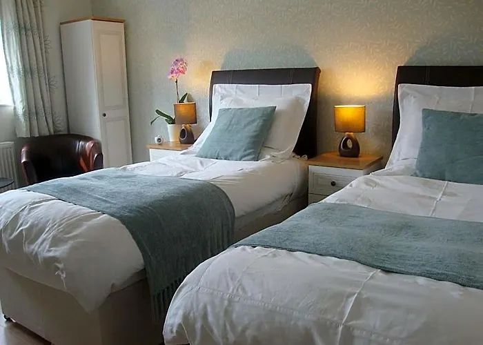 Canal View Bed And Breakfast