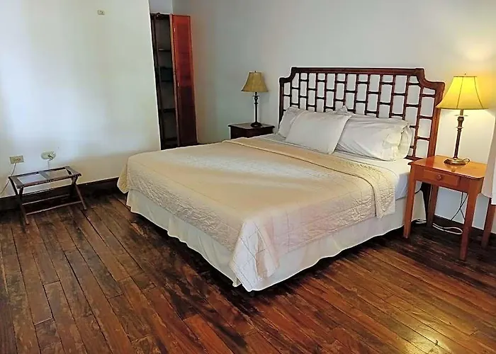 Hotel Don Udos Bed & Breakfast