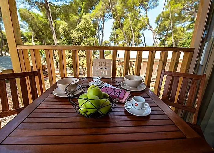 Arena One 99 Glamping