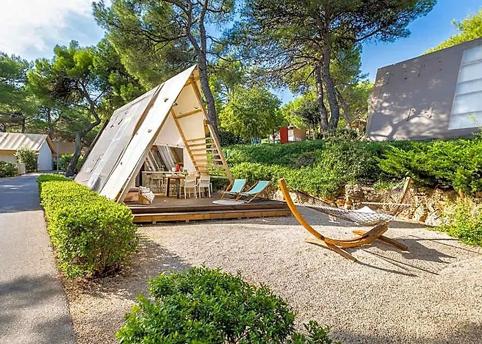 Arena One 99 Glamping
