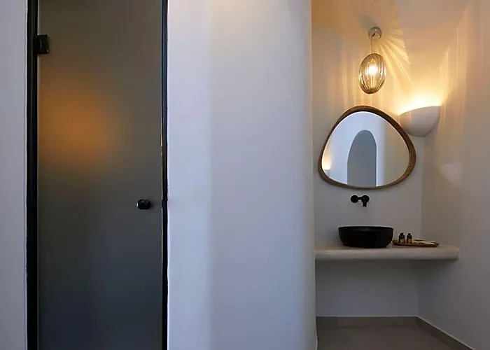 Aecon Suites