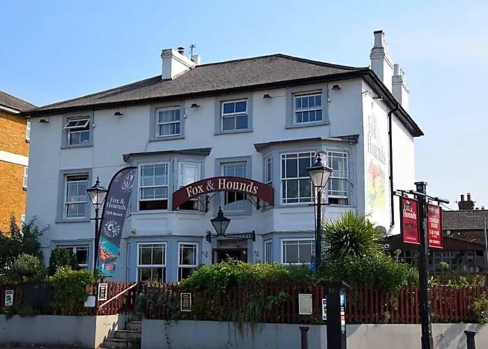 Fox & Hounds Pub