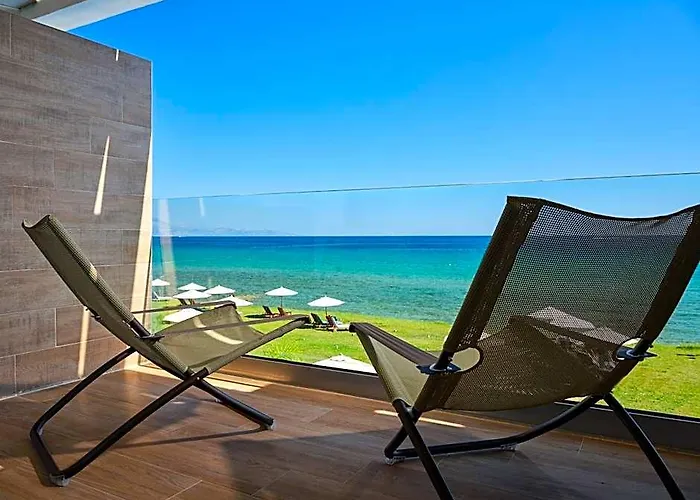 Cavo Orient Beach Hotel & Suites