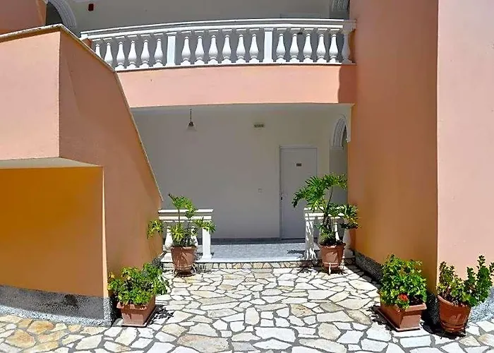 Angelica Hotel