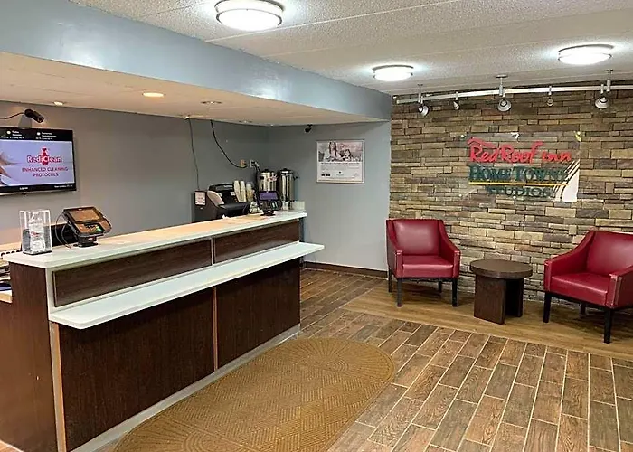 Hometowne Studios Mystic - New London