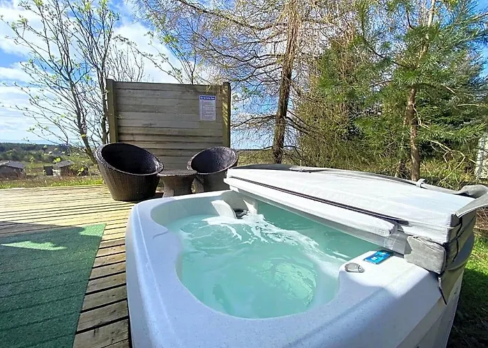 Blair Tiny House With Private Hot Tub - Fife - Loch Leven - Lomond Hills