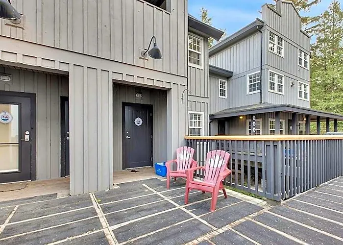 Grey Whale, Pet Friendly Studio At The Beach