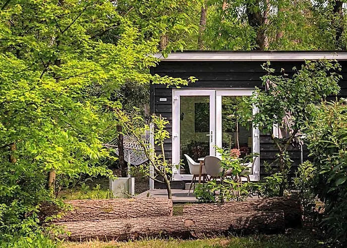Tiny Damhert Veluwe Retreat