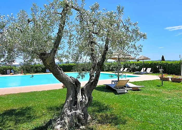 Apartments 4 Beds, First Floor With Private Outdoor Area, In Residence With Swimming-Pool