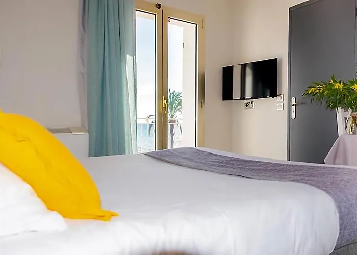 Hotel Et Appartements Reine D'Azur