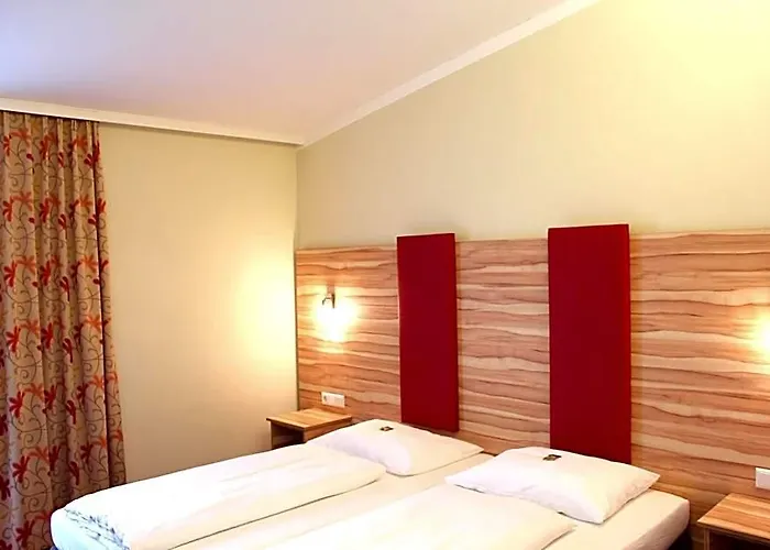 Come In Hotel
