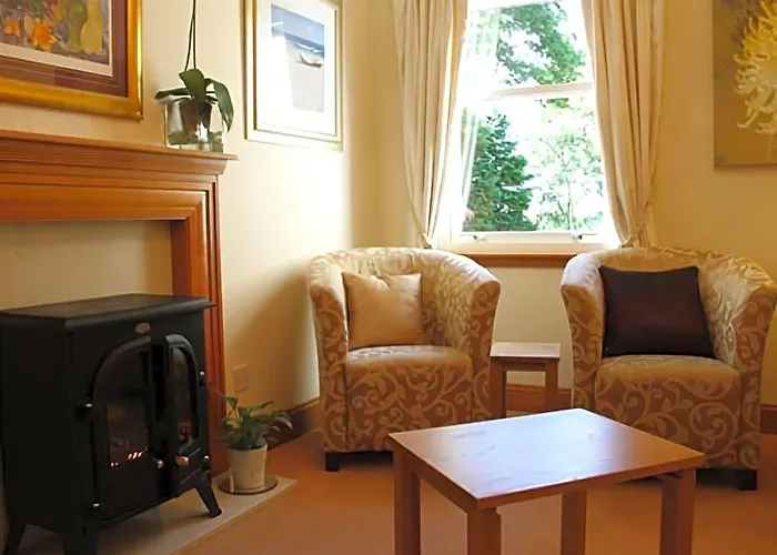 Arden Country House