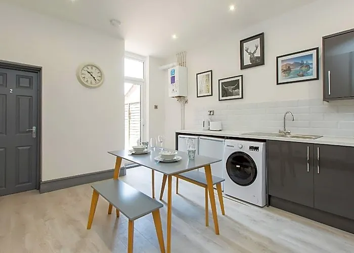 Townhouse @ 58 Brooklyn St - Crewe