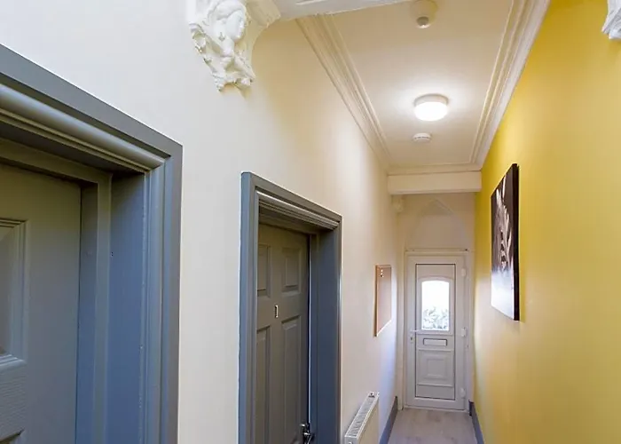 Townhouse @ 58 Brooklyn St - Crewe
