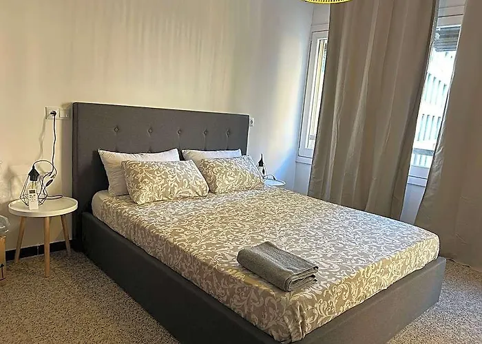 Zoo Loco Guest House