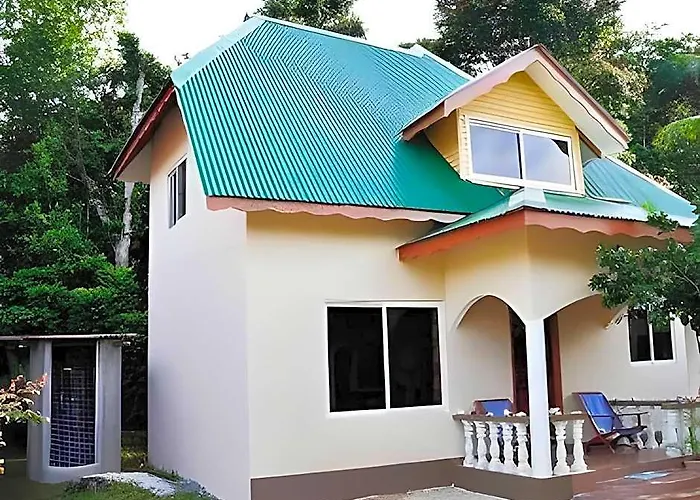 La Digue Island Bungalow