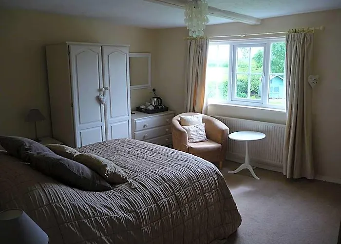 Birtles Farm Bed And Breakfast