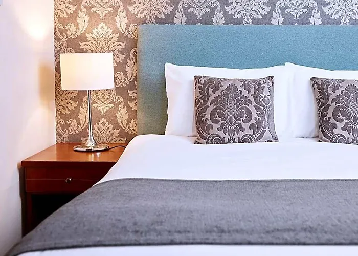 Hunters Hall Inn By Greene King Inns