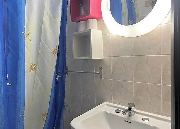 X Hotel