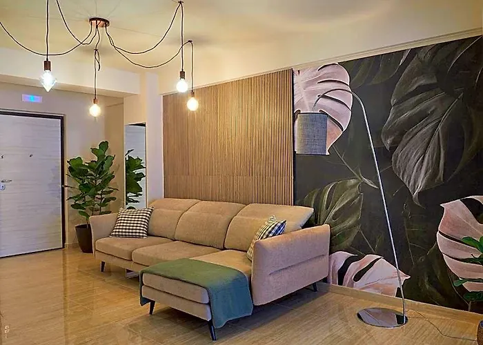 La Marina Apartment Suites