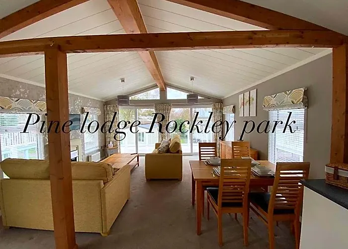 Palm Lodge Luxury Holiday Home