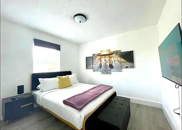 Ecostays Comfort Apartment Near Miami Airport 308