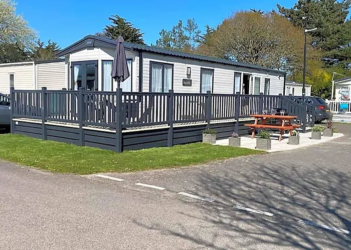 The Roecliffe, Holiday Mid-Lodge, Shorefield Country Park