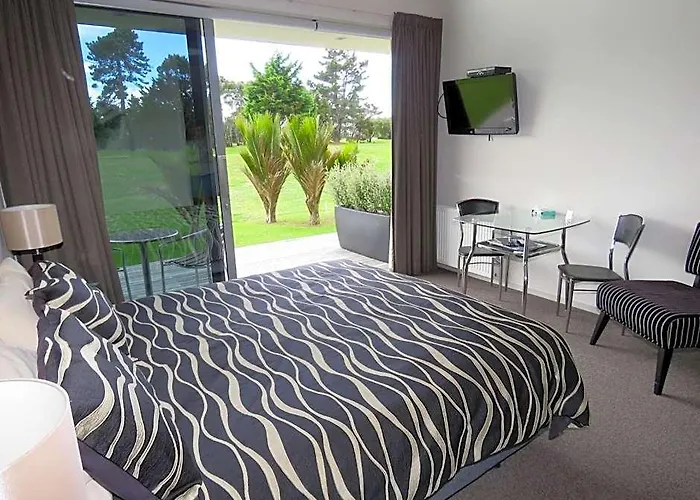 The Links Carters Beach Apartments