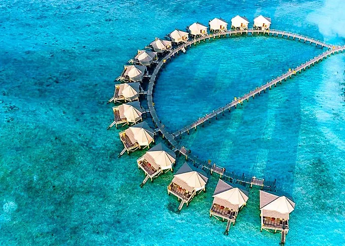 Komandoo Island Resort & Spa