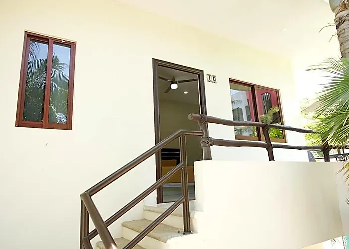 Hotel Y Suites Los Encantos