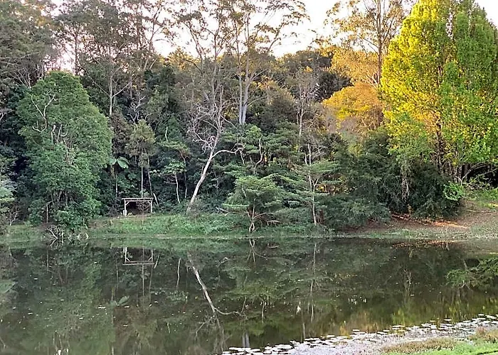 Montville Country Cabins