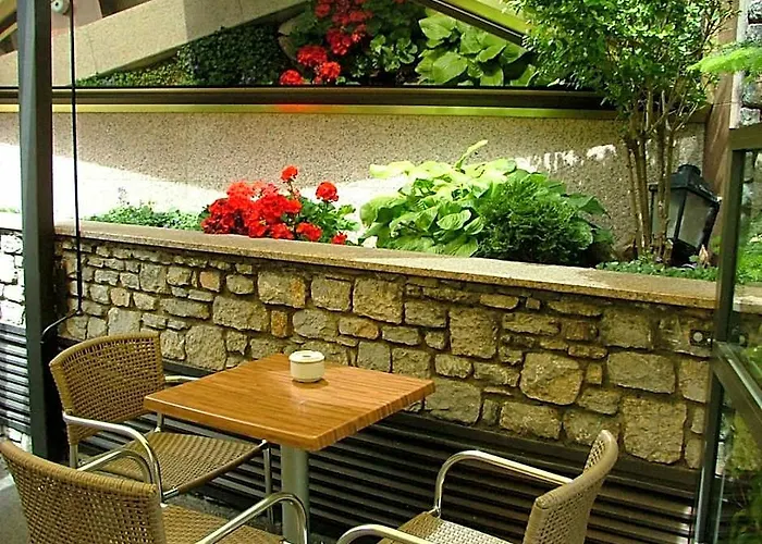Aparthotel El Serch
