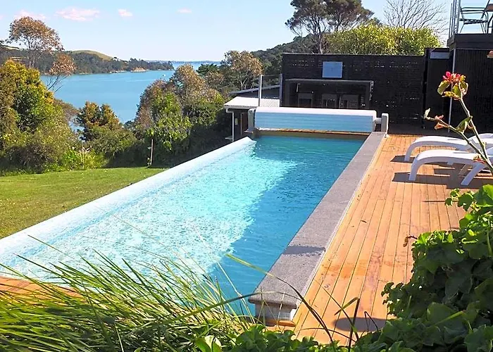 Le Chalet Waiheke Apartments