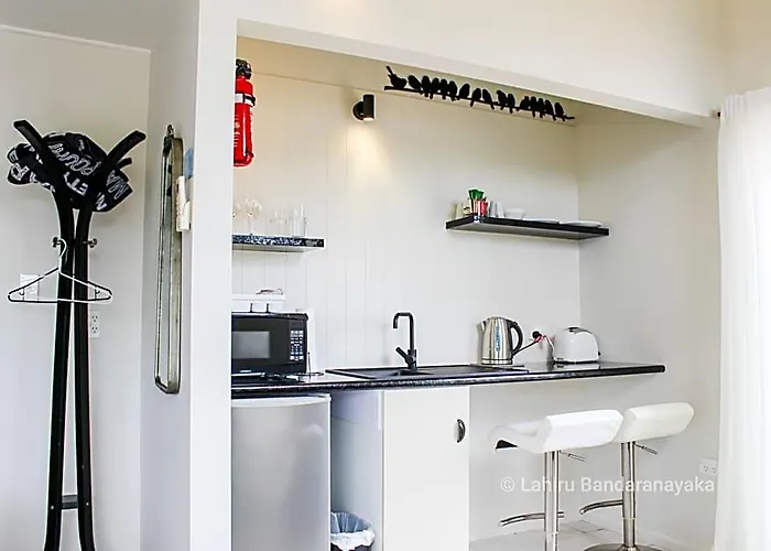 Le Chalet Waiheke Apartments