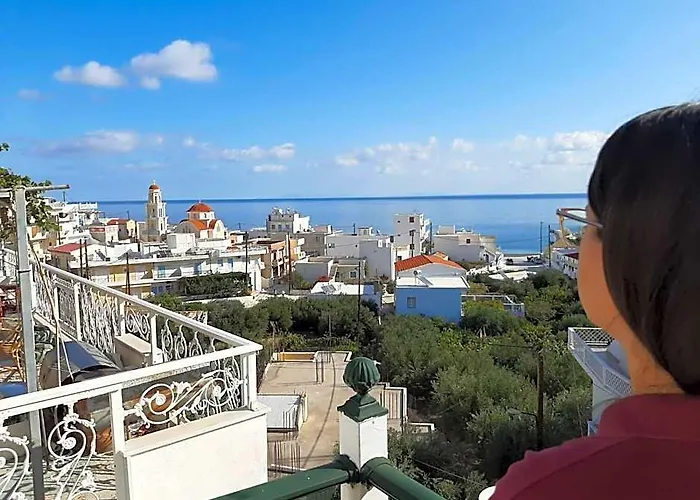 Nikos Hotel