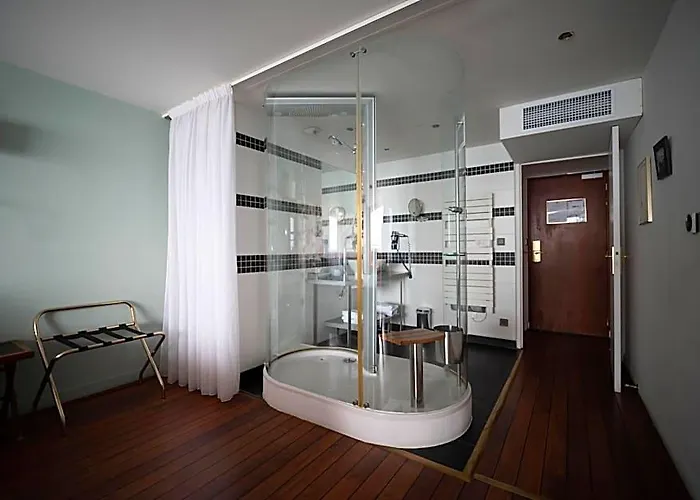 Logis Hotel - La Petite Rade