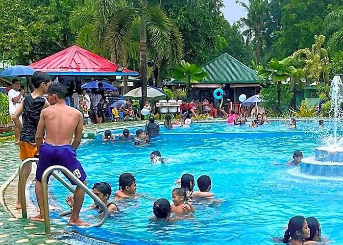 Angela'S Pool Resort