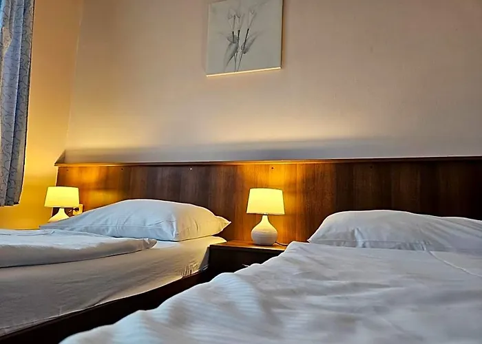 Hotel Trim