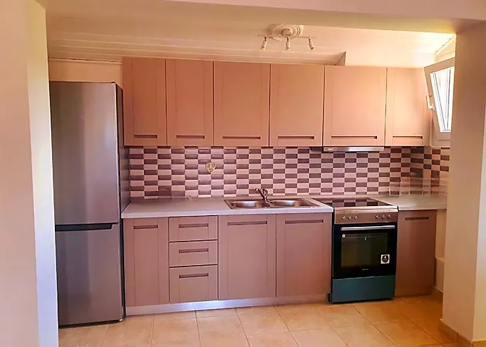 Bella De Lux Apts
