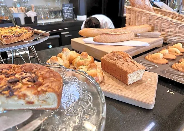 Logis Hotel & Restaurant Le Vert Bocage