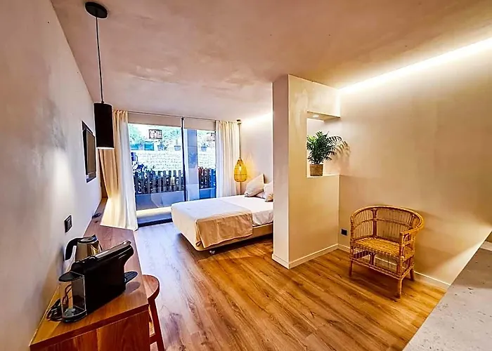 S'Estancia Suites