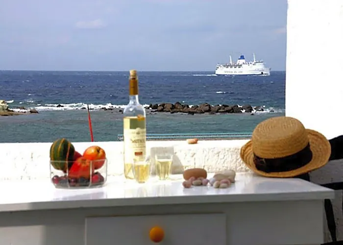 Anemoessa Rooms & Studios
