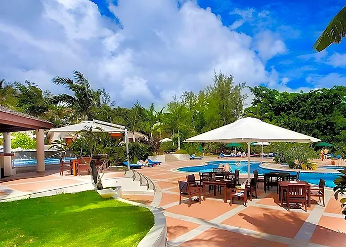 Warwick Le Lagon - Vanuatu