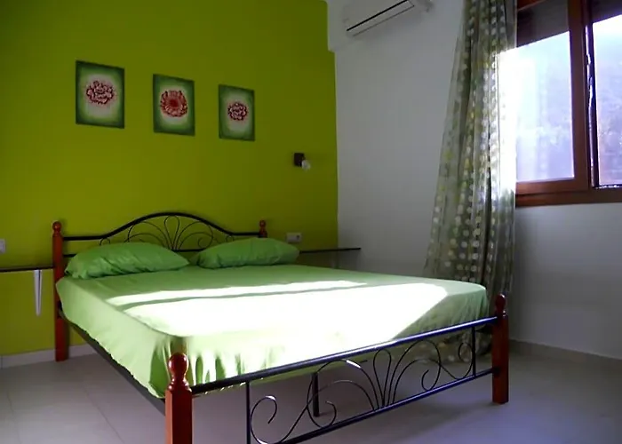 Villa Uphoria With Private Pool And Garden