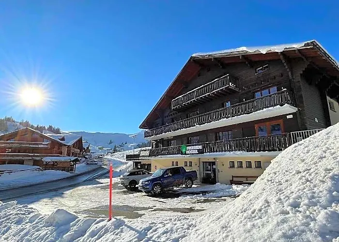 Freeride Hostel Restaurant & Camps