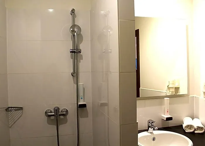 Come In Hotel