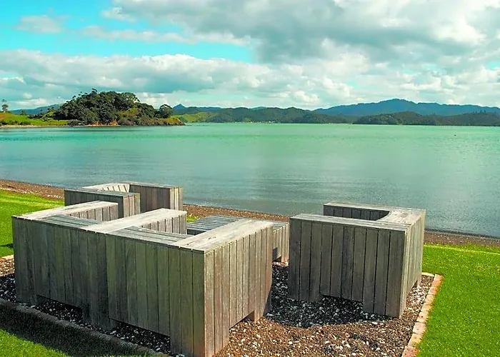 Pawhaoa Bay Lodge