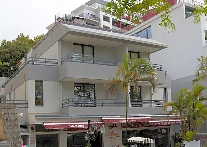 Apartamentos Turisticos Vitoria By Petit Hotels