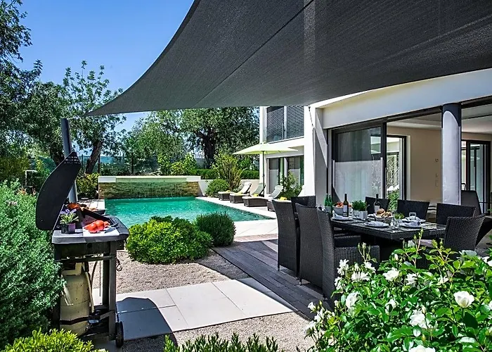 Luxurious Villa In Tavira With Private Pool