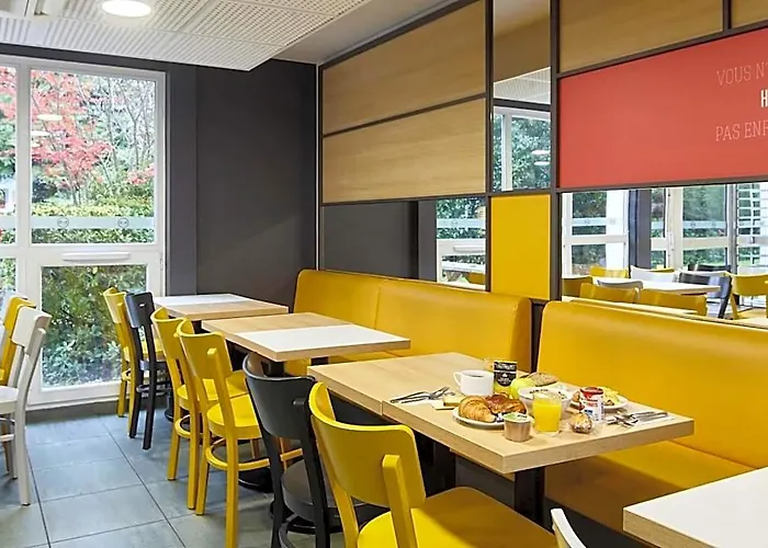 B&B Hotel Evry Lisses 2 - 3 Etoiles